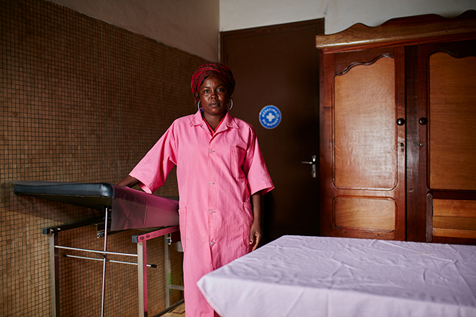 RCA-Suzanne-Sage-Femme