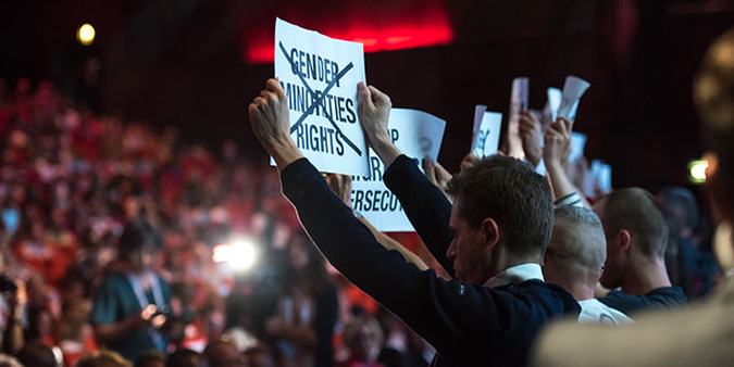 Traiter le VIH et l’hépatite C avec 90$ par an